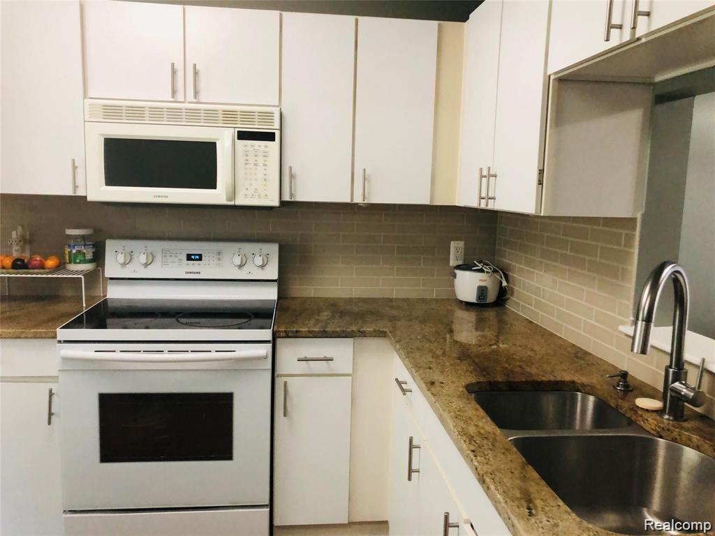 41419 CORNELL Drive, Novi, MI — Photo 15