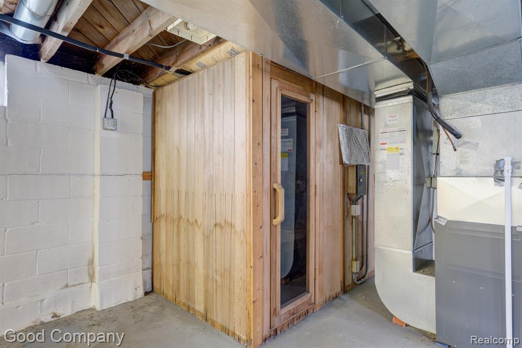 1355 Harvard Road, Berkley, MI 48072 — Photo 32