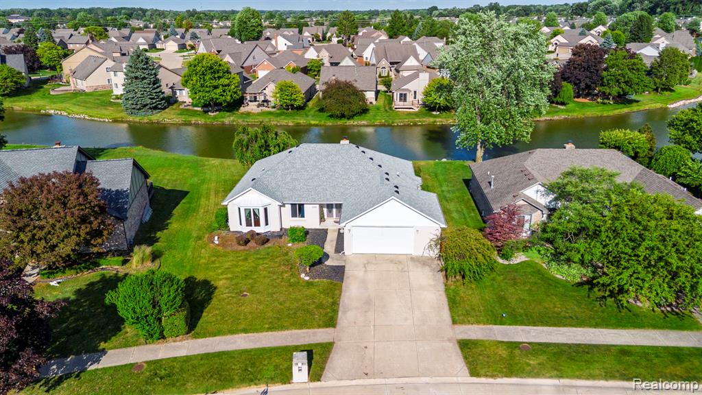 52448 Cedar Mill Drive, Macomb, MI 48042 — Photo 5