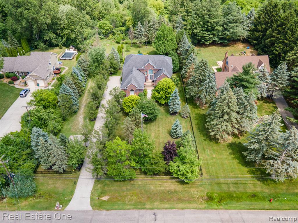 6120 EVANSWOOD Road, Troy, MI, 48085