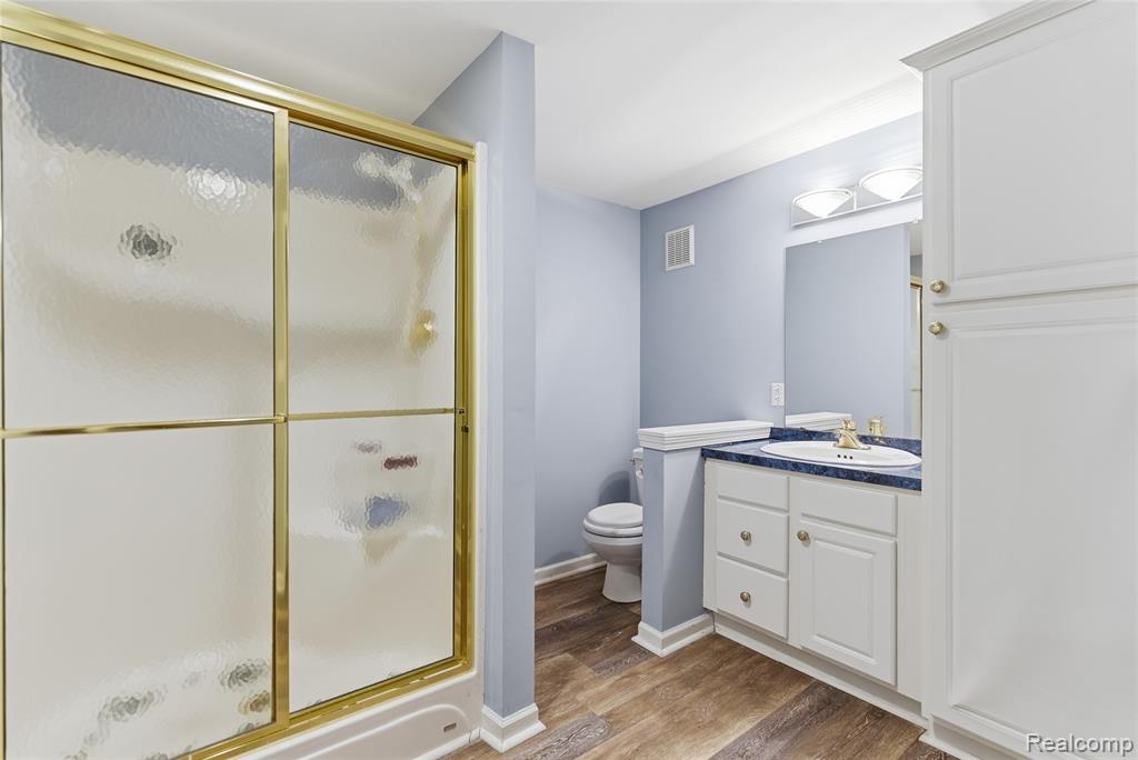 7095 Elmwood Drive, Grand Blanc, MI 48439 — Photo 41