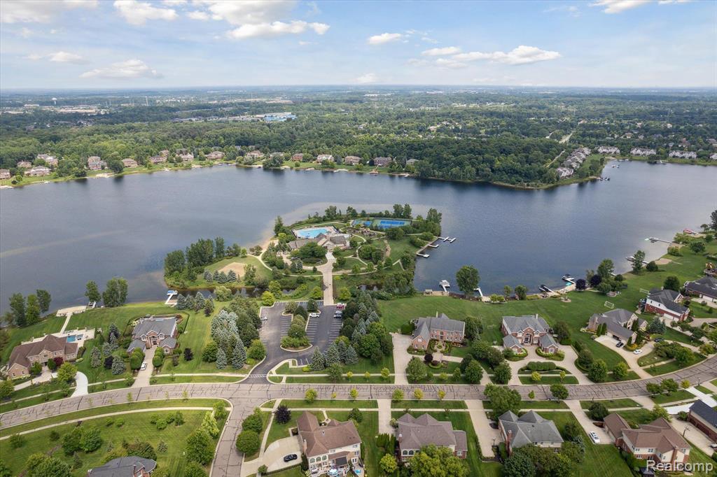 50371 LANGLEY Drive, Novi, MI — Photo 42
