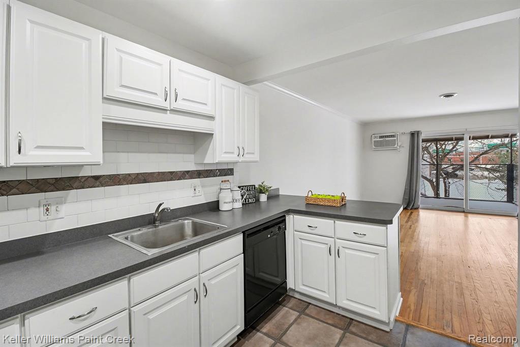 4715 Coolidge Highway, 5, Royal Oak, MI 48073 — Photo 4