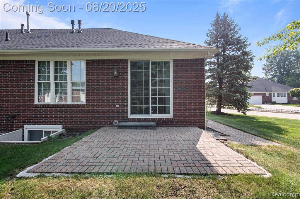 44205 Nova Drive, Sterling Heights, MI 48314 — Photo 26