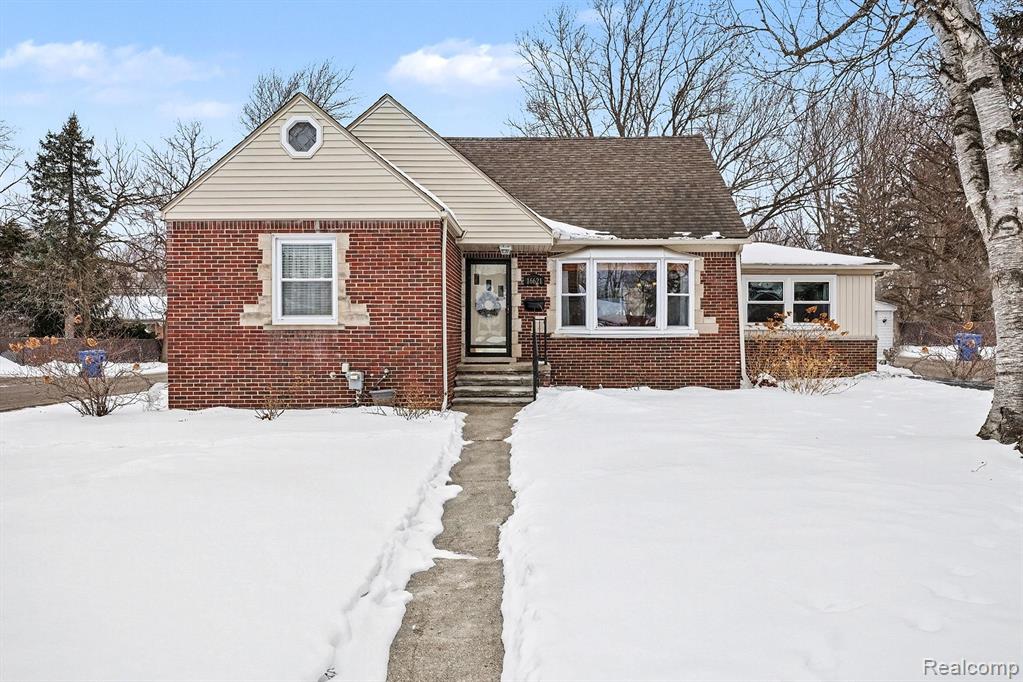 16621 Admiral, Fraser, MI 48026 — front exterior