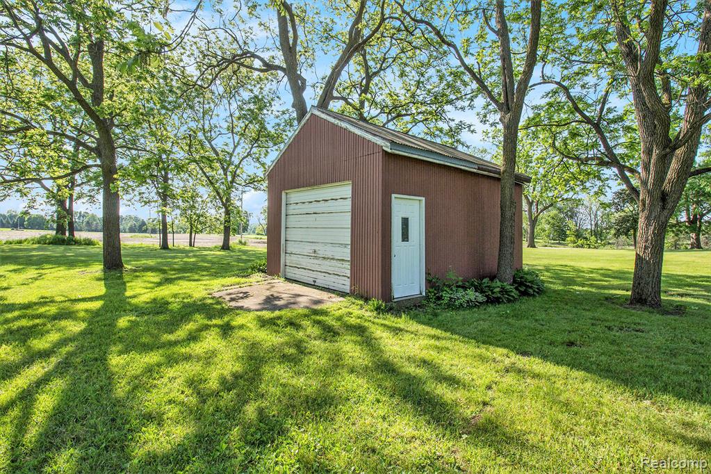 12105 Hegel Road, Goodrich Vlg, MI — Photo 21