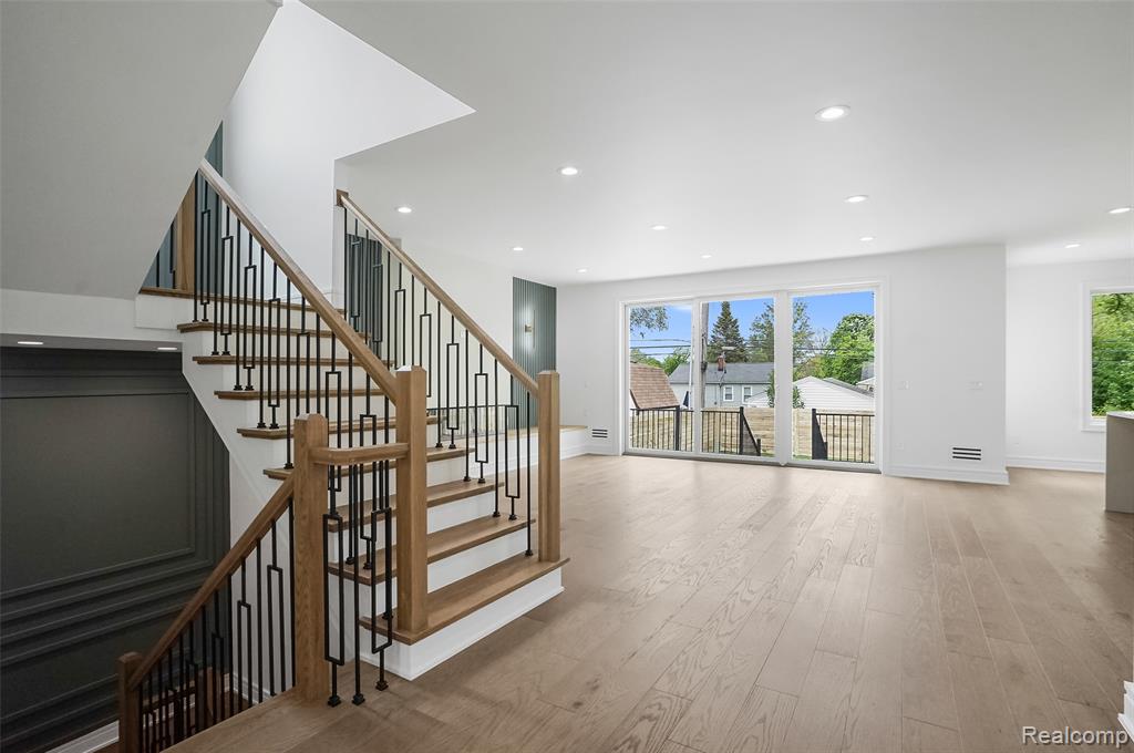 4112 ELMHURST Avenue, Royal Oak, MI 48073 — Photo 12