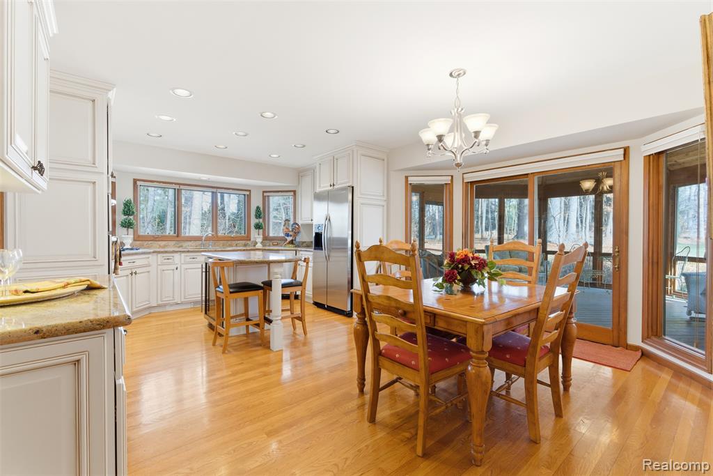 5306 Hidden Pines Court, Brighton, MI 48116 — Photo 14