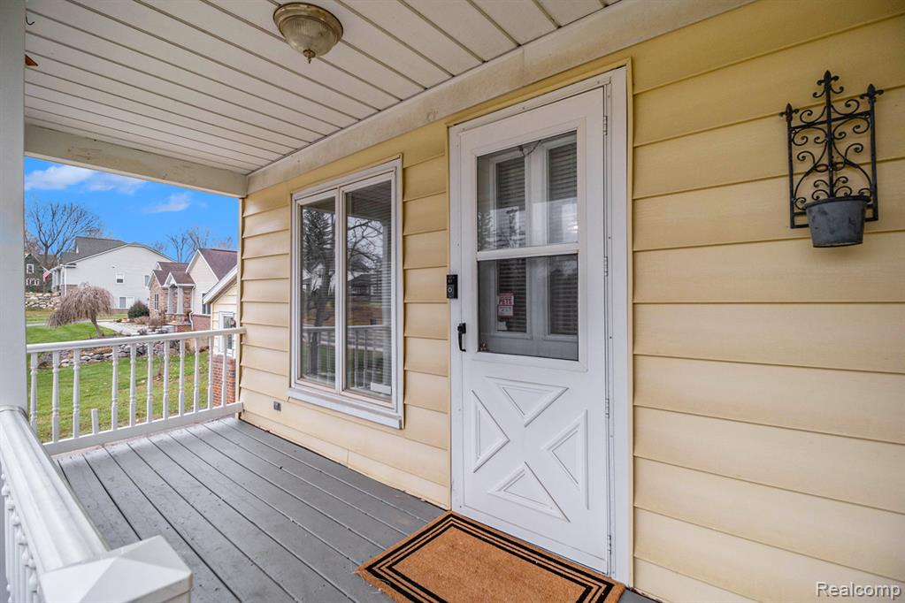 242 BROADWAY, Davisburg, MI 48350 — Photo 3