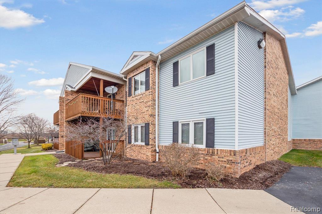 1325 HARBOUR Boulevard, 85, Trenton, MI 48183 — Photo 3