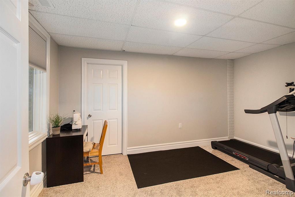 8925 Deerwood Road, Clarkston, MI 48348 — Photo 30