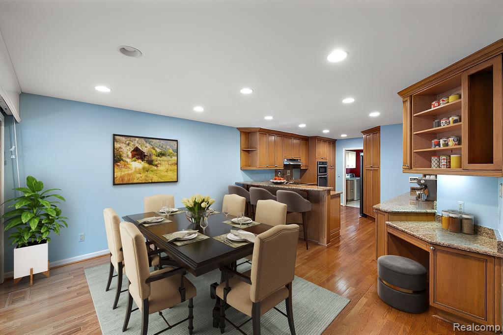 2401 HICKORY GLEN Drive, Bloomfield Hills, MI 48304 — Photo 10