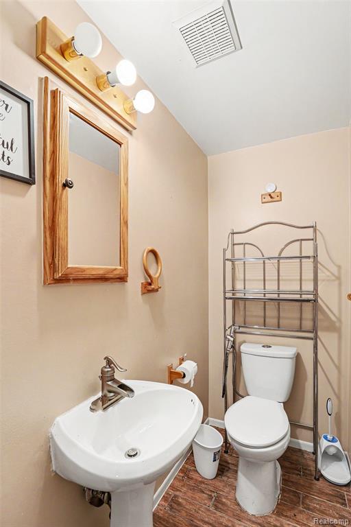 8532 Alwardt Drive, Sterling Heights, MI 48313 — Photo 23