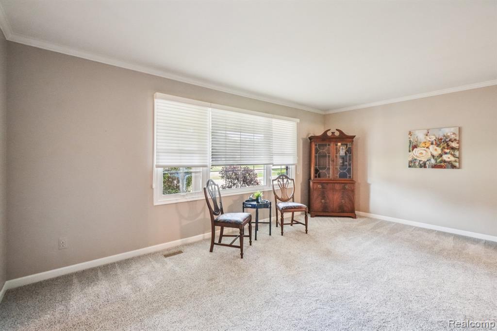 5372 Fieldcrest Drive, Shelby Twp, MI 48316 — Photo 6