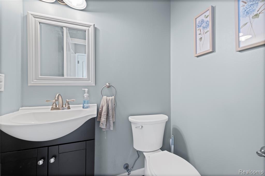 18250 Ryanwood Drive, Riverview, MI 48193 — Photo 15