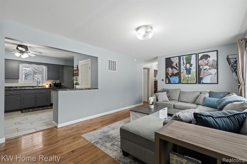 8535 Andersonville Road, Clarkston, MI — Photo 4