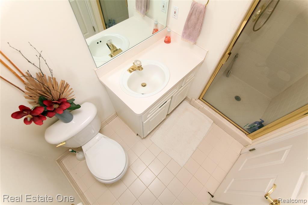 3991 Oakfield Court, Shelby Twp, MI 48316 — Photo 35