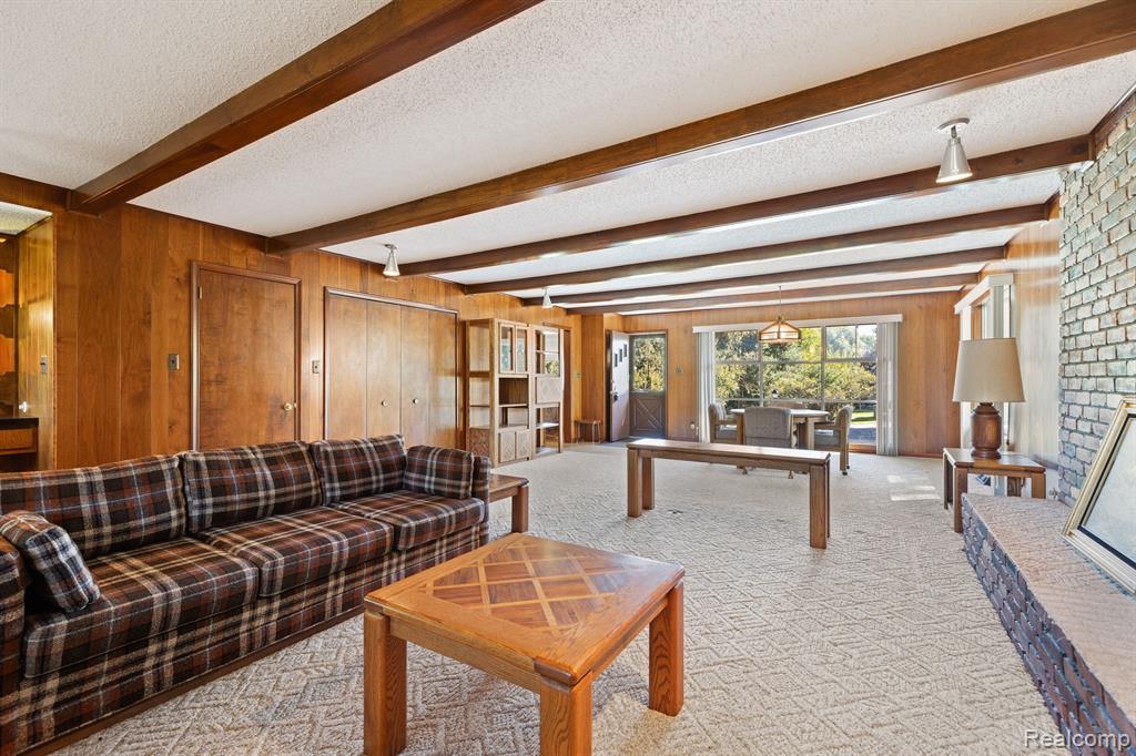 6248 LIVERNOIS Road, Troy, MI 48098 — Photo 8