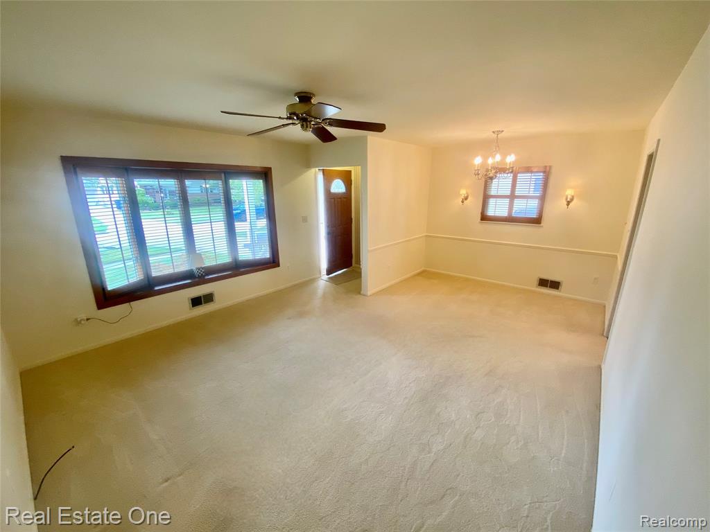8262 Roselawn Street, Westland, MI — Photo 20
