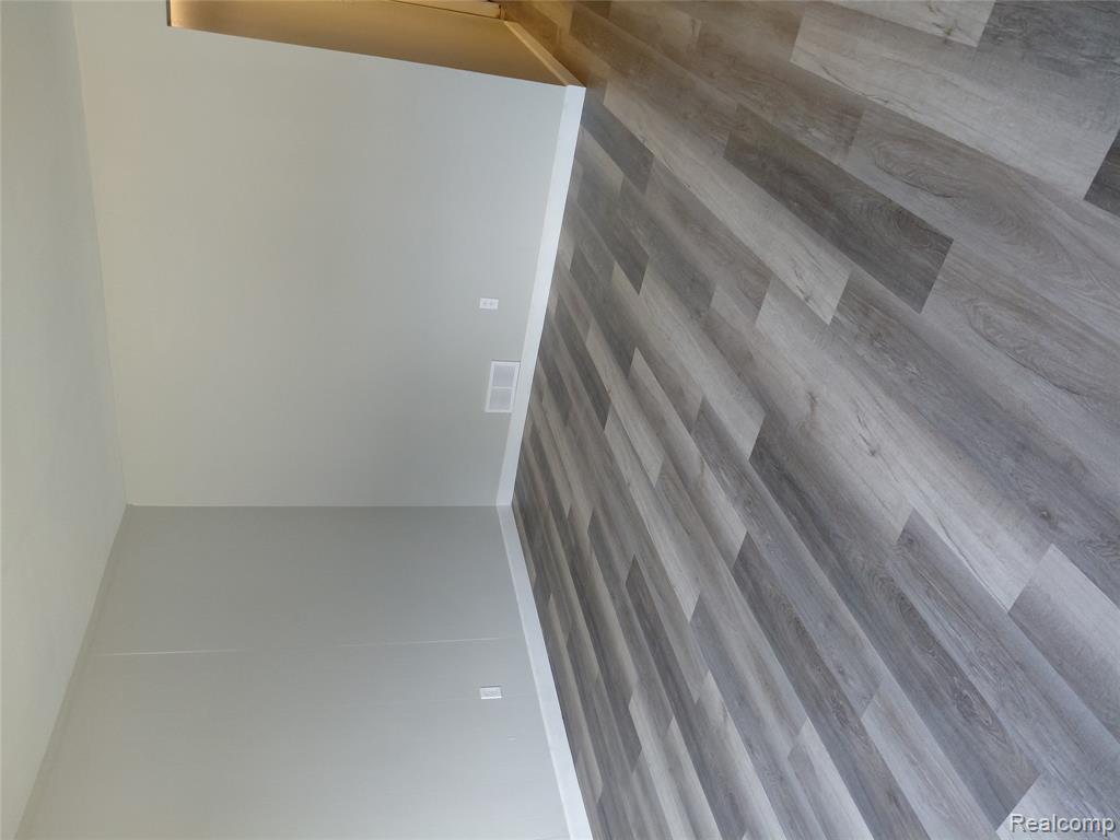 513 S Hawthorne Street, Westland, MI 48186 — Photo 8