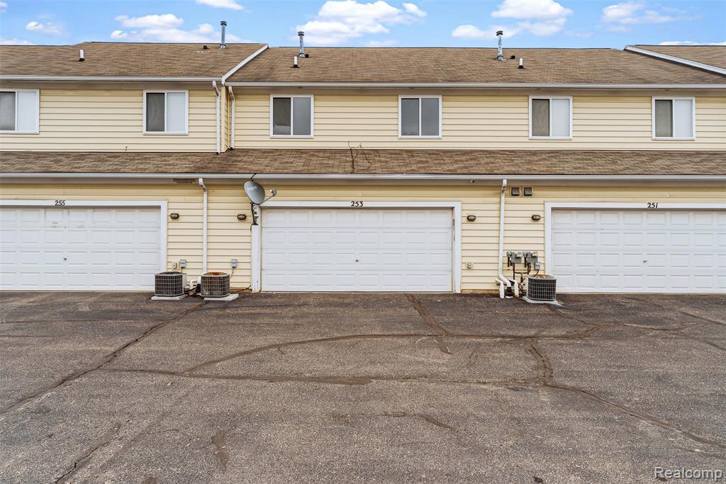 253 Stonegate W, Pontiac, MI 48341 — Photo 35