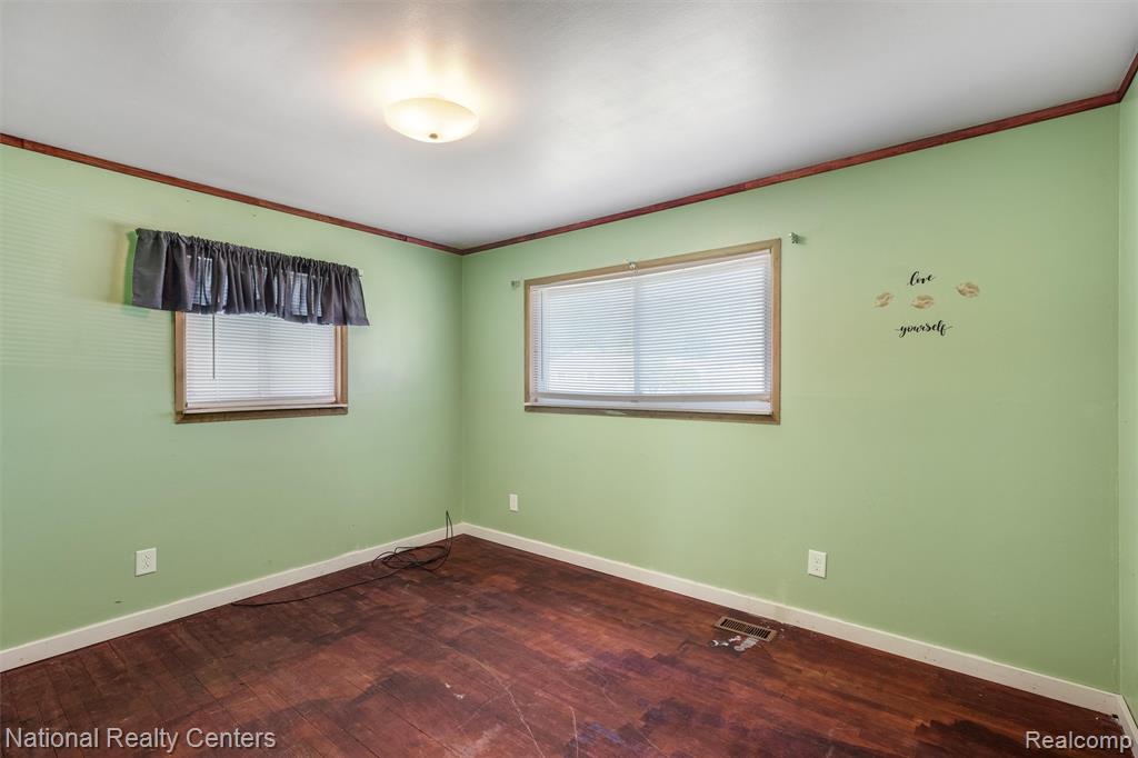 822 Bernie Lane, Madison Heights, MI 48071 — Photo 13