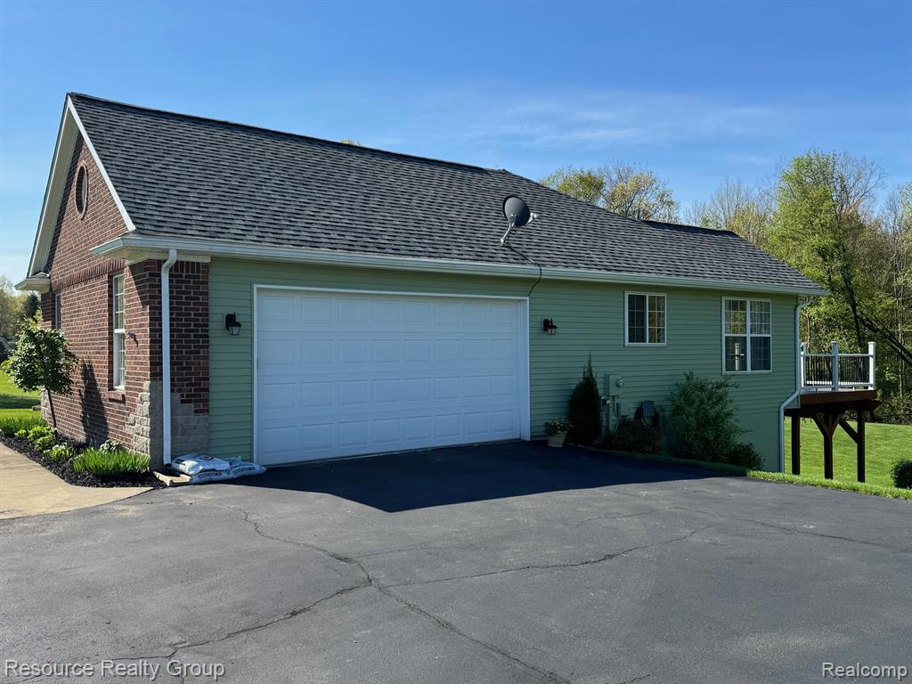21788 CELESTIAL Circle, Pinckney, MI 48169 — Photo 3