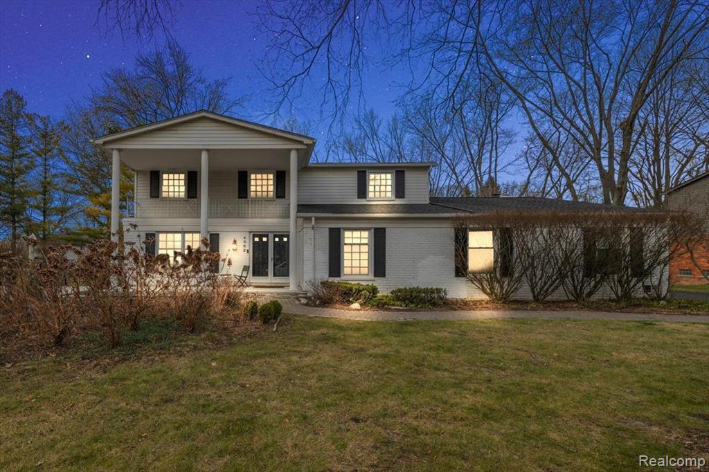 4592 FAIRWAY Ridge, West Bloomfield, MI 48323 — front exterior