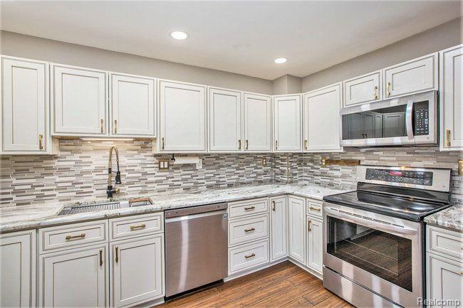 41639 BEDFORD Drive, Canton, MI 48187 — Photo 6
