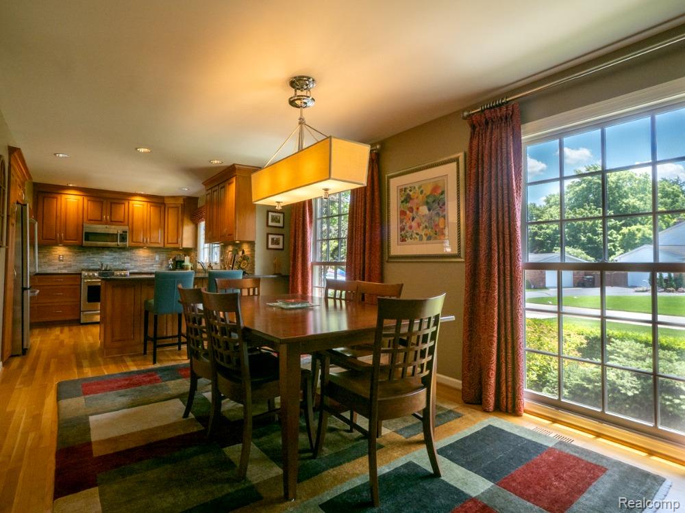 4923 Dusk Drive, Utica, MI 48316 — Photo 11