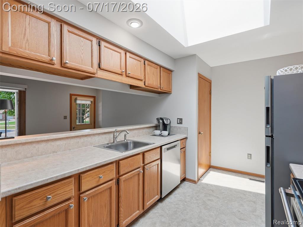 49139 Conway Court, 25, Utica, MI 48315 — Photo 17