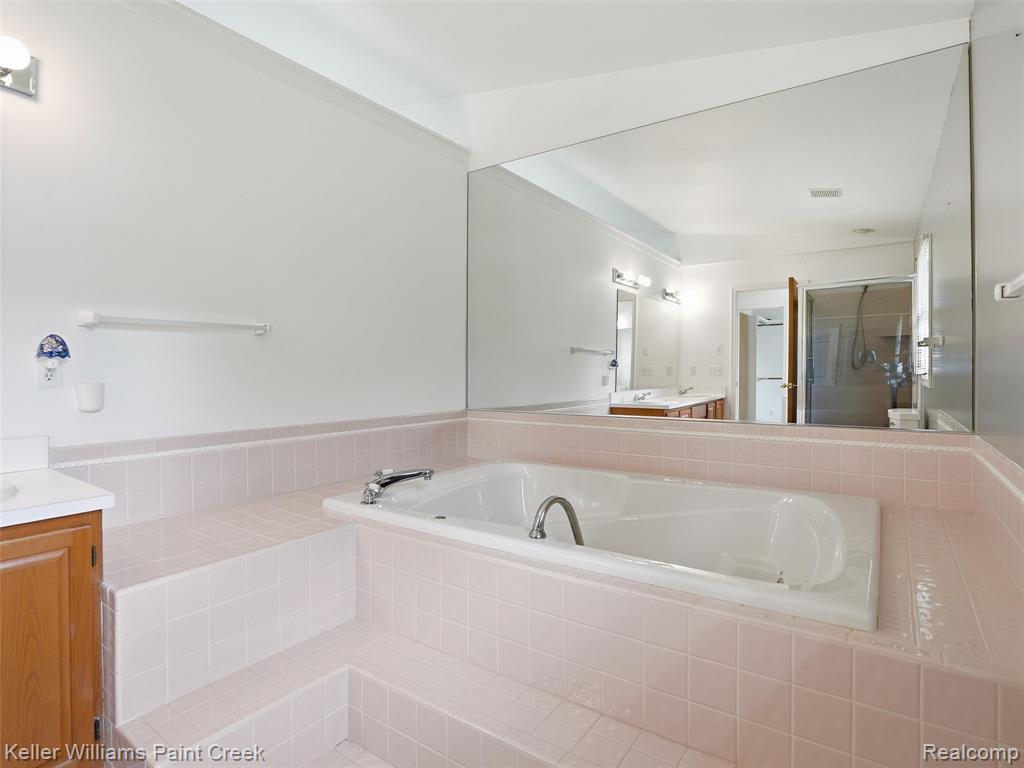 436 Broadleaf Drive, Rochester, MI 48306 — Photo 25