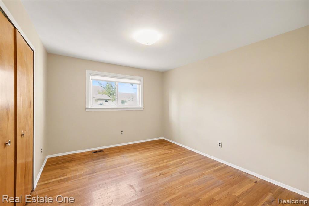 4699 Alton Drive, Troy, MI 48085 — Photo 13