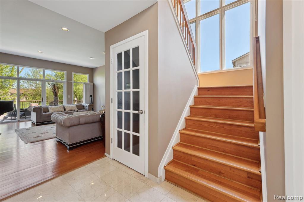 7039 Timberview Trail, West Bloomfield, MI — Photo 9