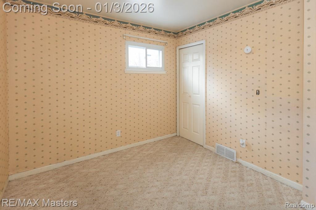4696 Syracuse Street, Dearborn Heights, MI 48125 — Photo 17