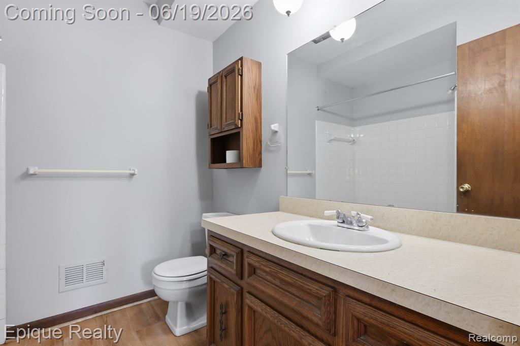 51600 Shelby Road, Utica, MI 48316 — Photo 11