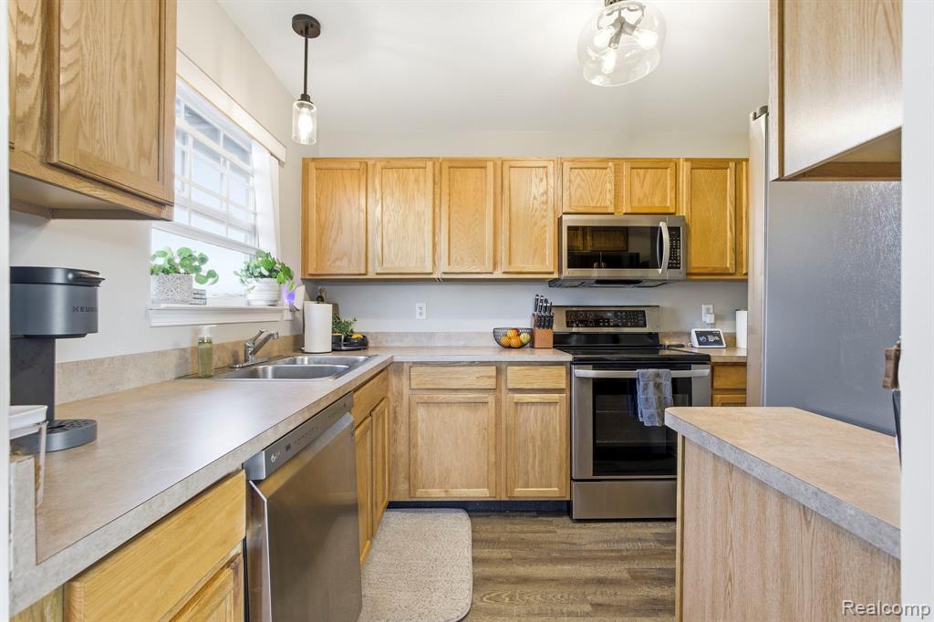 16556 Radison Drive, Macomb, MI 48044 — Photo 12