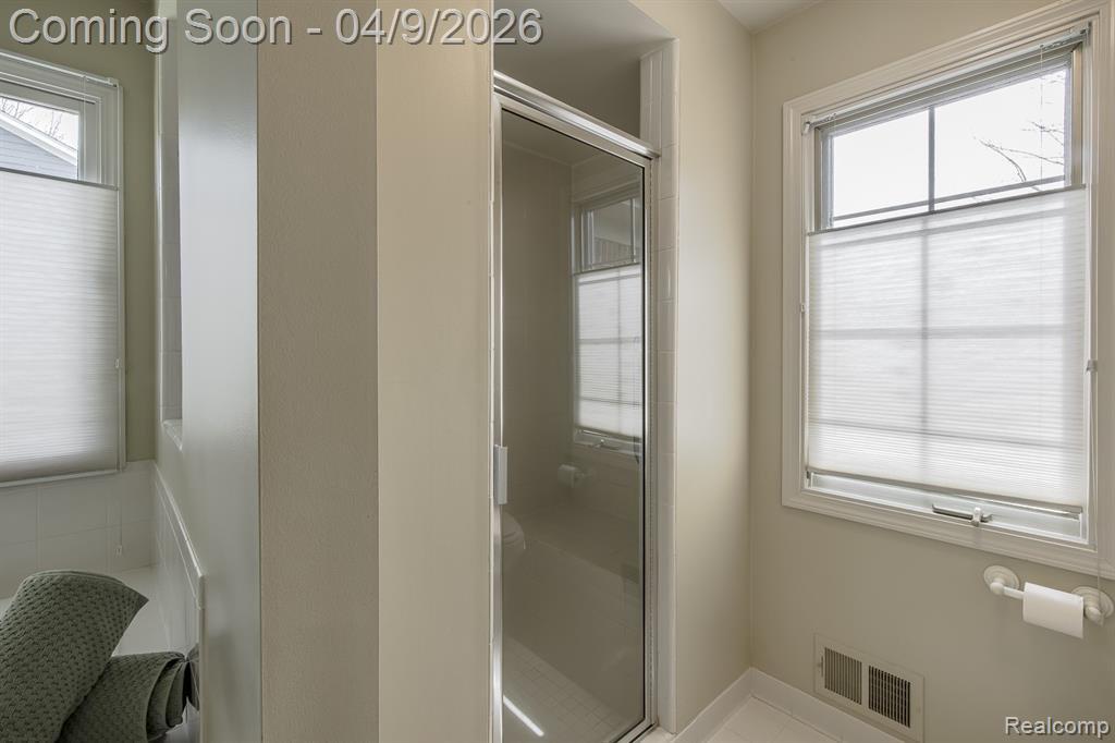 5622 Wembley Court, Clarkston, MI — Photo 32