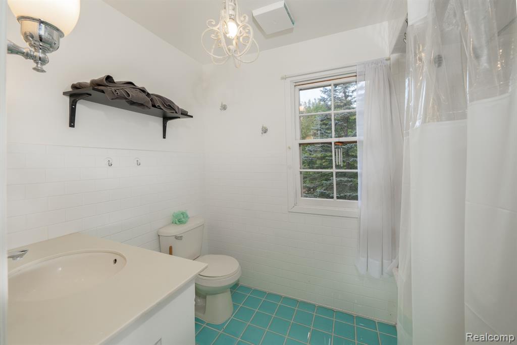 6230 WINKLER MILL Road, Rochester Hills, MI 48306 — Photo 35