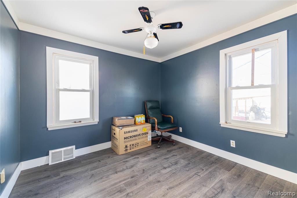 472 Mayflower Avenue, Lincoln Park, MI 48146 — Photo 18