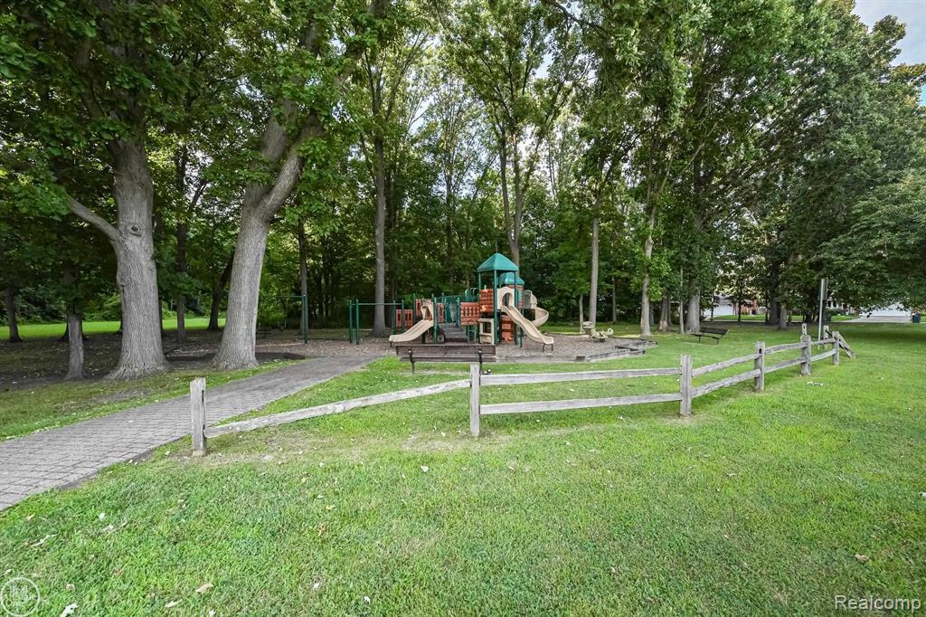1834 Wickham Street, Royal Oak, MI 48073 — Photo 8