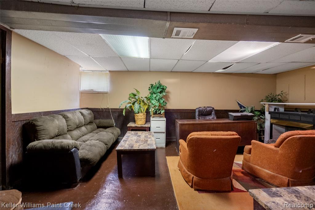 5752 Chatsworth Street, Detroit, MI 48224 — Photo 15