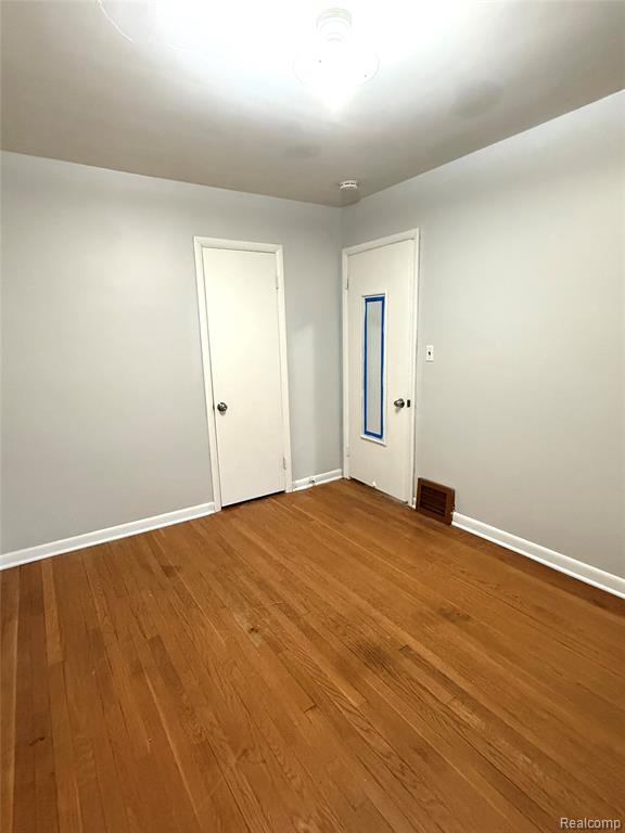 8157 Stephens, Center Line, MI 48015 — Photo 8