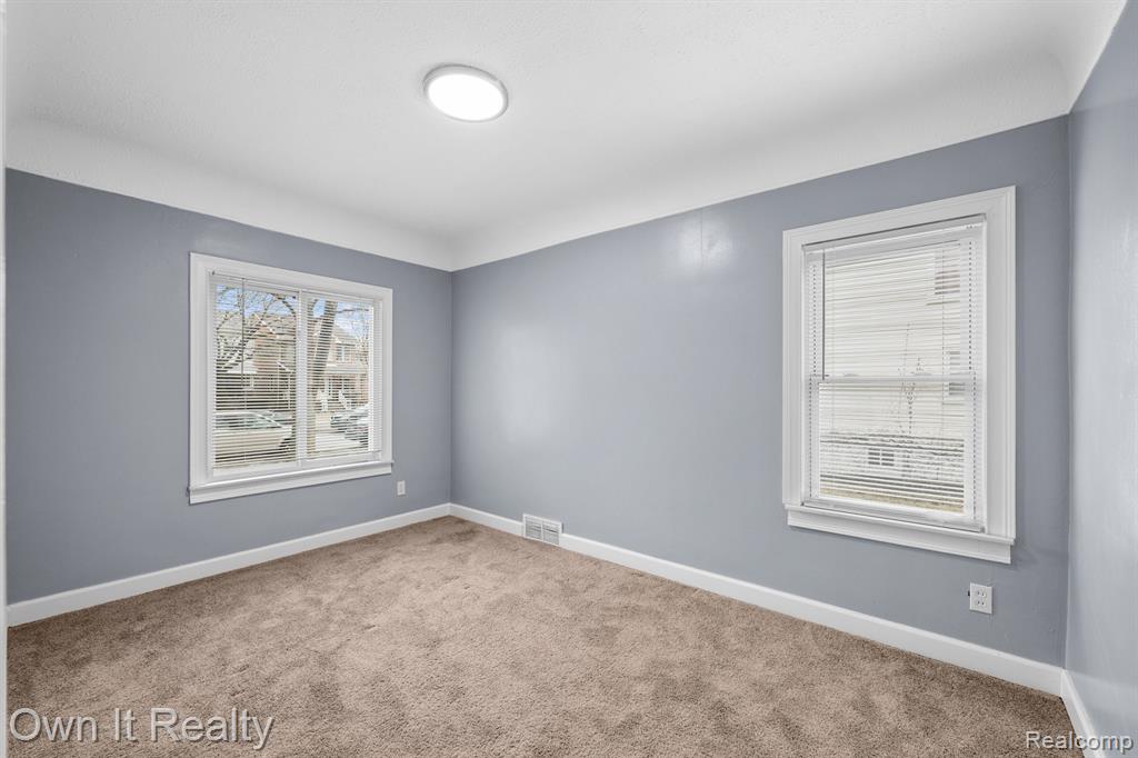 7335 Maple Street, Dearborn, MI 48126 — Photo 11
