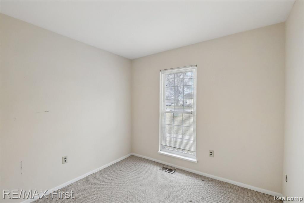 22768 RENFORD Street, Novi, MI — Photo 12