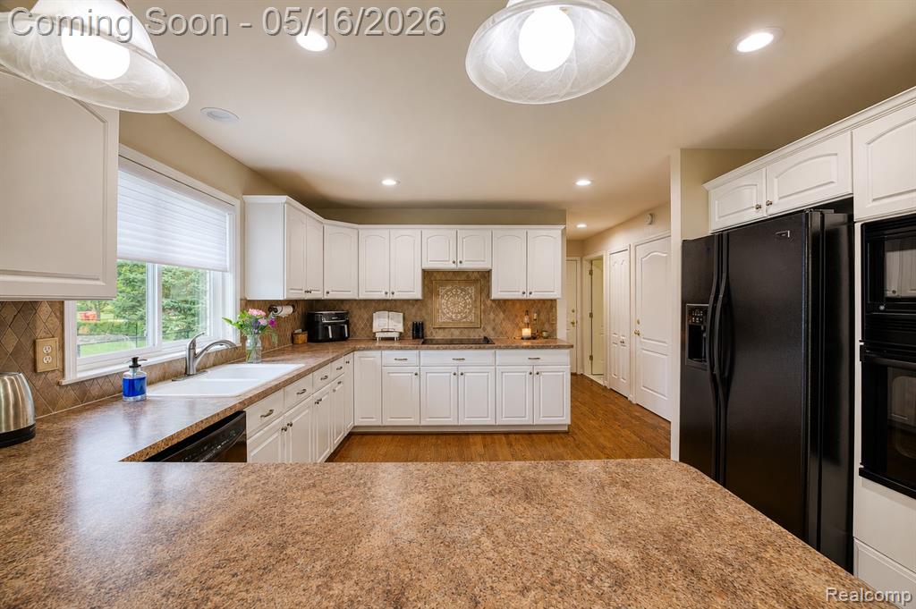 22280 John Deere Lane, Macomb, MI 48044 — Photo 17