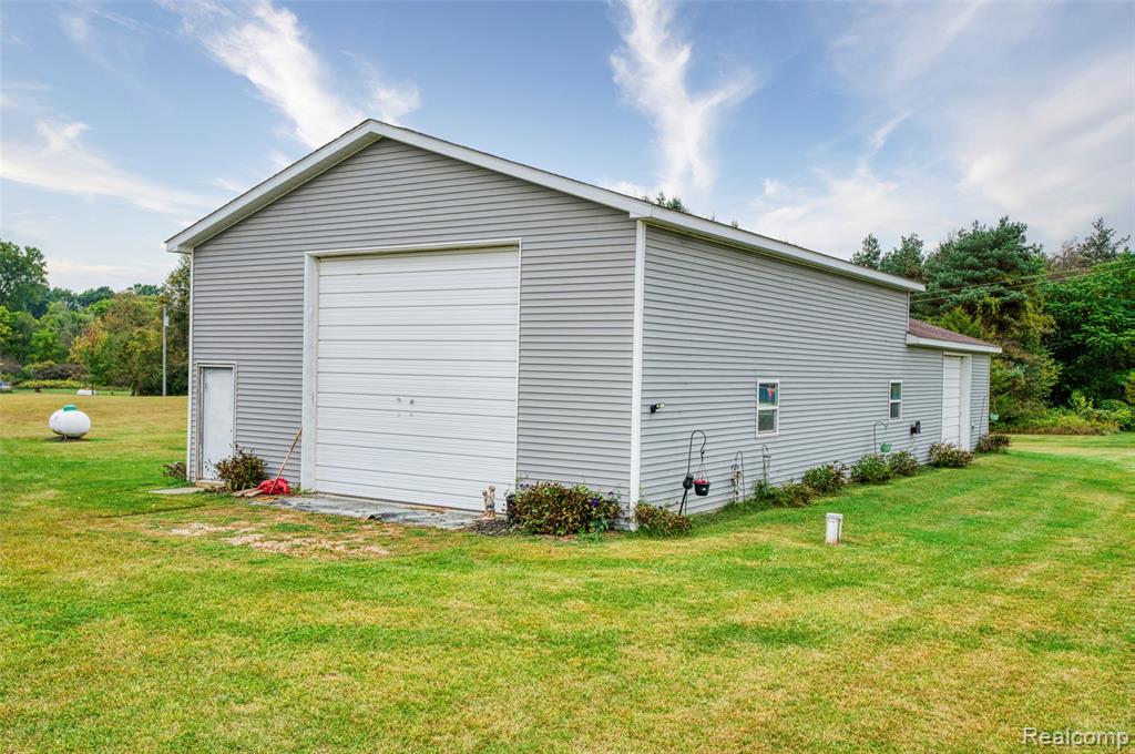 5601 Lovejoy Road, Byron, MI 48418 — Photo 15