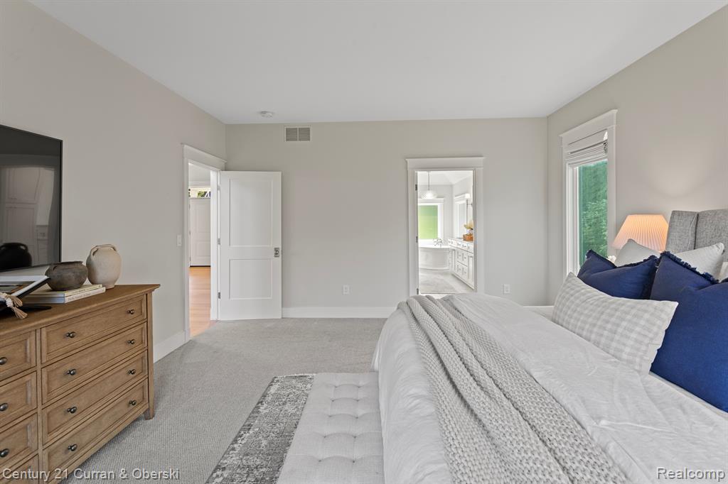 7064 CEDARBANK Drive, West Bloomfield, MI 48324 — Photo 32