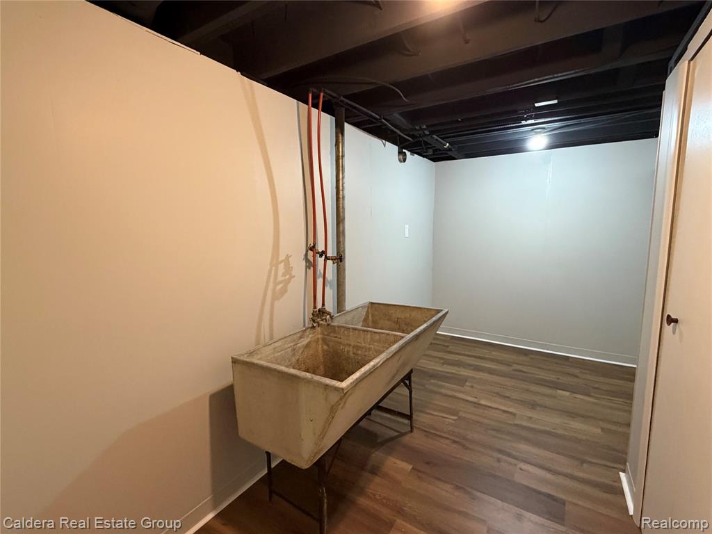 8917 Shannon Drive, Sterling Heights, MI 48314 — Photo 16