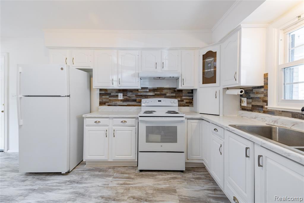 21918 Knudsen Drive, Grosse Ile, MI 48138 — Photo 8